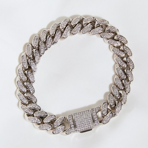 GNJ MANUFACTURING Curb Chain Bracelet in Silver - Picture 2 of 3